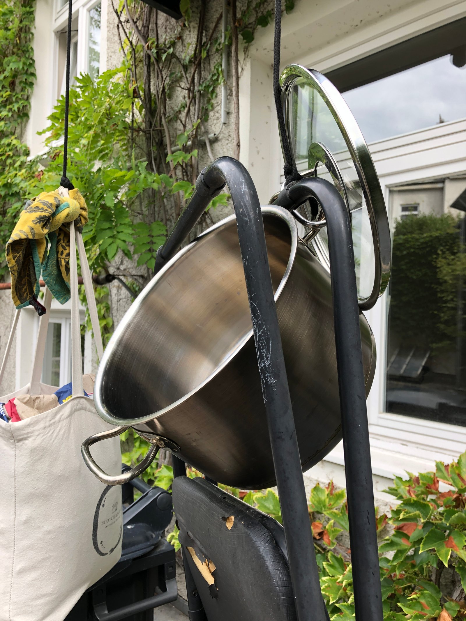 zum trocknen aufgehängt